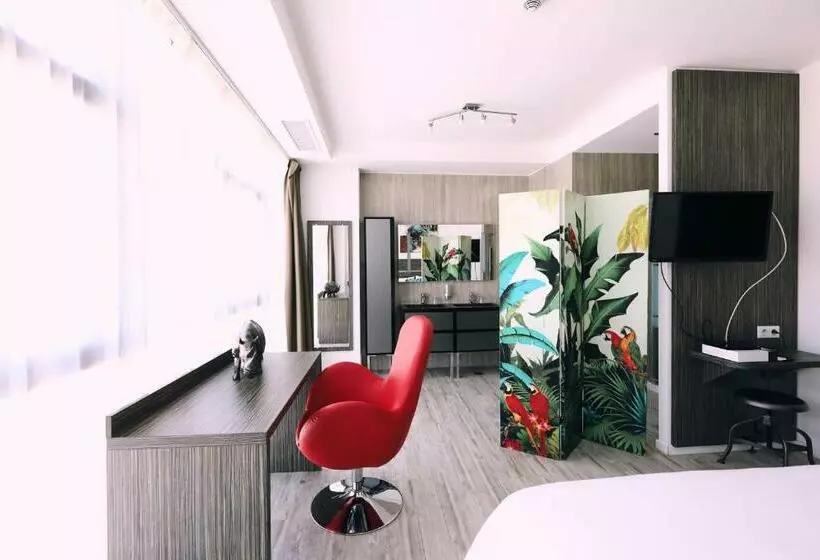 スイート, Appart  Hotel La Girafe Marseille Est   Porte D Aubagne