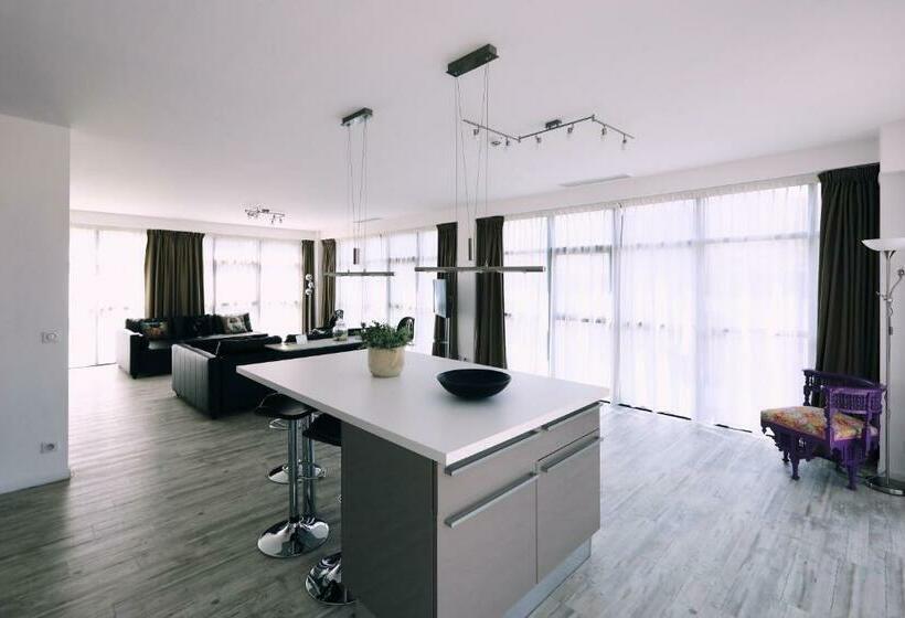 סוויטה, Appart  Hotel La Girafe Marseille Est   Porte D Aubagne