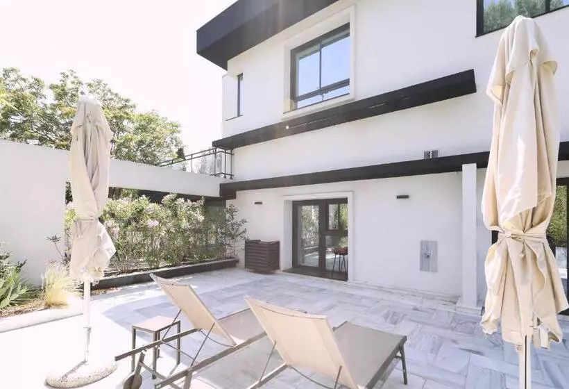 エクゼクティブスイート, Appart  Hotel La Girafe Marseille Est   Porte D Aubagne
