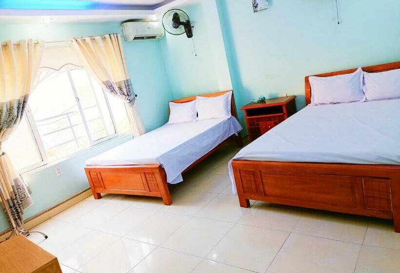 اتاق استاندارد چهار تخته, Bao Long Guest House