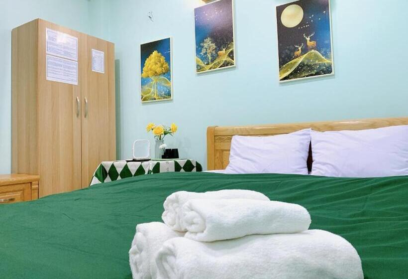 اتاق لوکس با تخت بزرگ, Bao Long Guest House