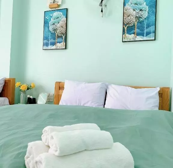 اتاق لوکس با چشم‌انداز شهر, Bao Long Guest House