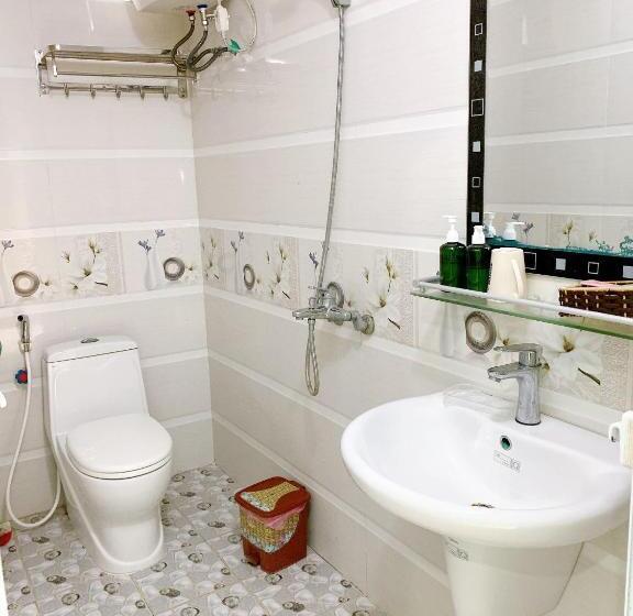 اتاق استاندارد چهار تخته, Bao Long Guest House