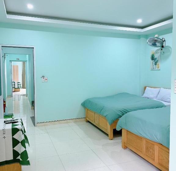 اتاق استاندارد چهار تخته, Bao Long Guest House