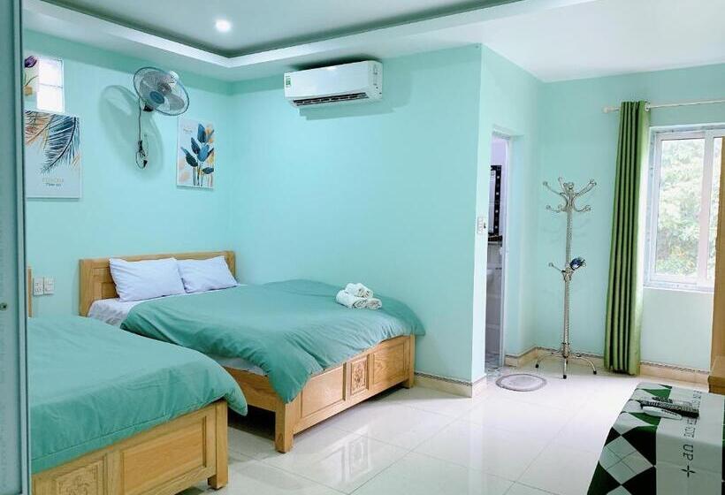 اتاق استاندارد چهار تخته, Bao Long Guest House