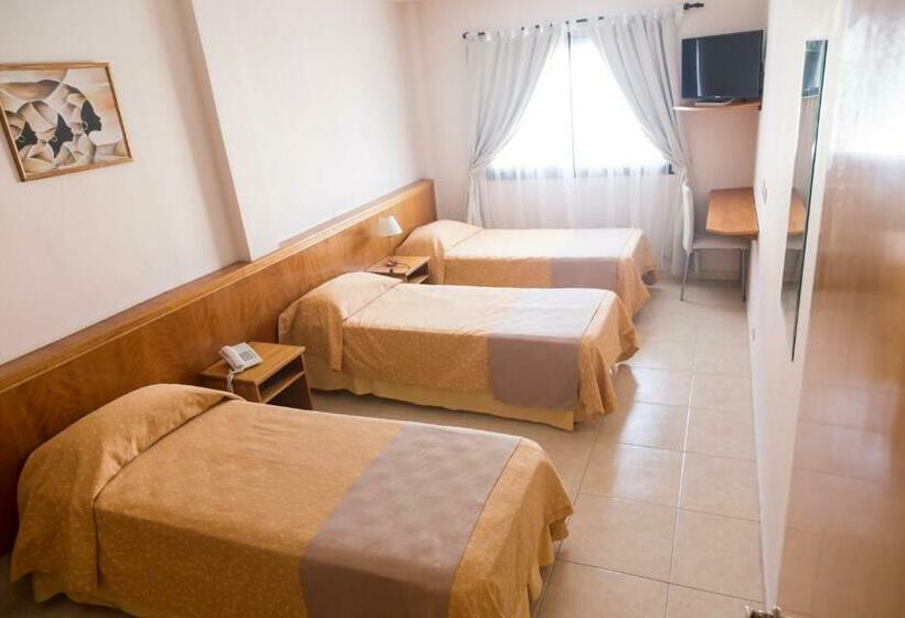 غرفة قياسية ثلاثية, Bella Costa