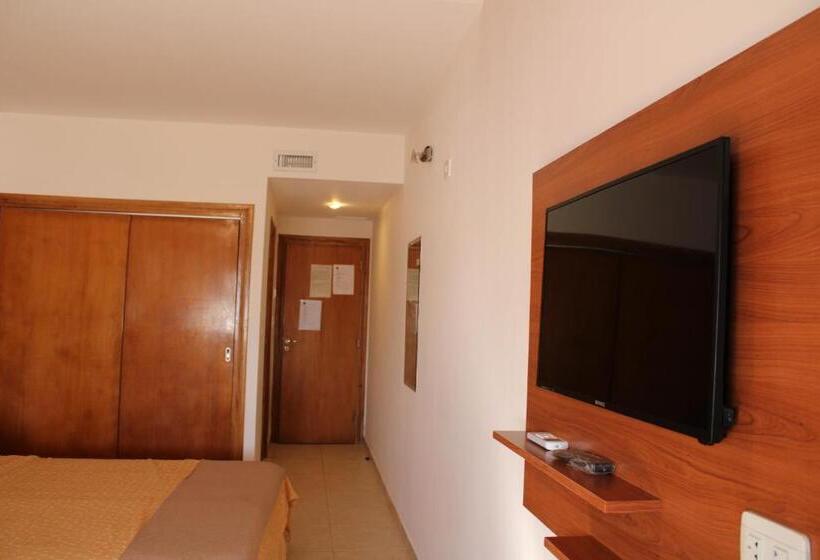 غرفة قياسية رباعية, Bella Costa