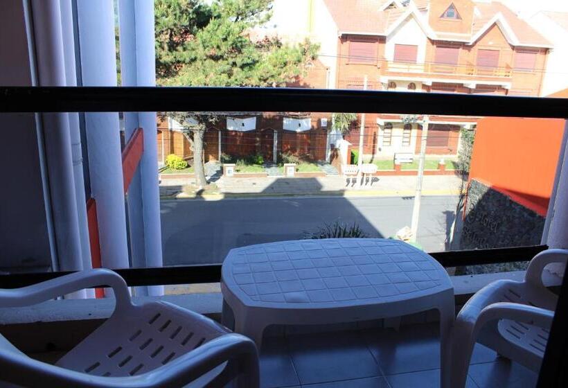 غرفة عائلية, Bella Costa