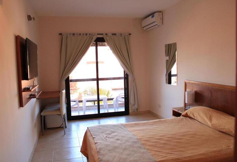 غرفة عائلية, Bella Costa