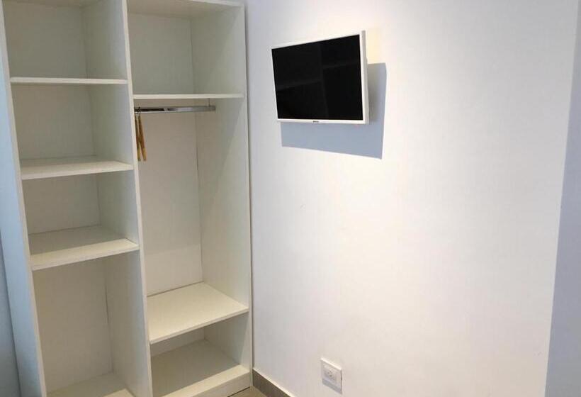 ファミリールーム, Berlin Pinamar