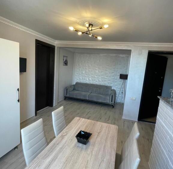 آپارتمان 2 خوابه, Chaika