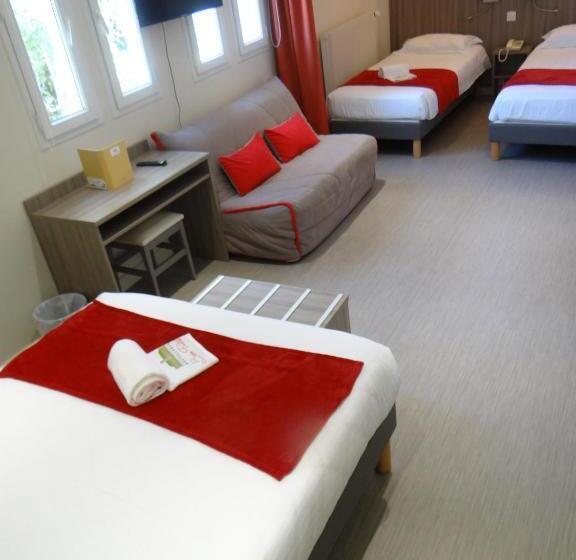 Четырехместный номер Премиум, Hostellerie Bon Pasteur