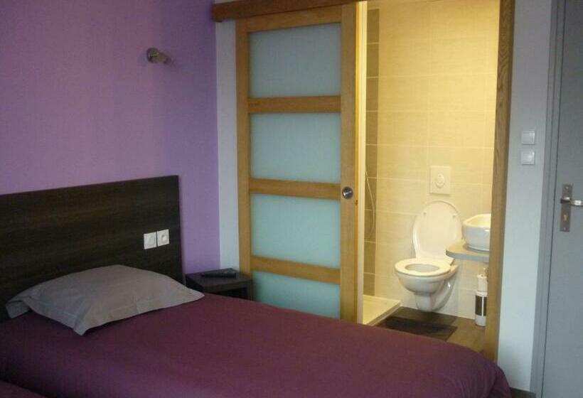 חדר סטנדרט, L'envers Du Castille