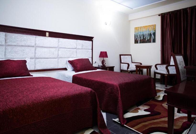 חדר סטנדרט לשלושה, Orchidea