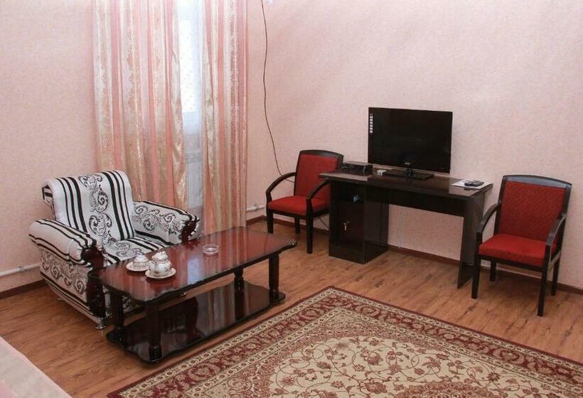 חדר סטנדרט, Ratmina