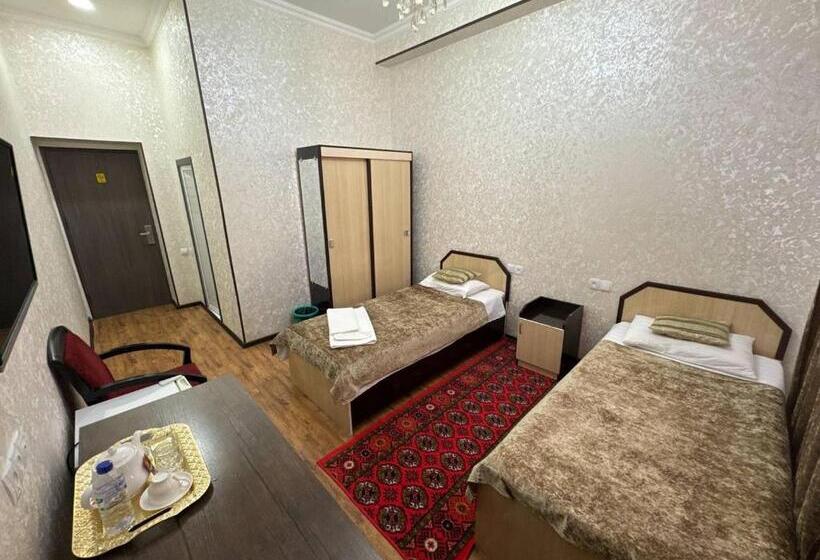 חדר סטנדרט, Ratmina