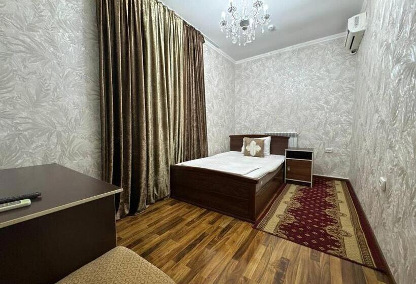 חדר סטנדרט, Ratmina