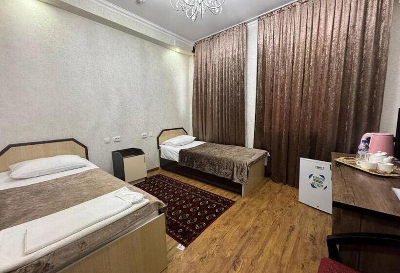 חדר סטנדרט, Ratmina