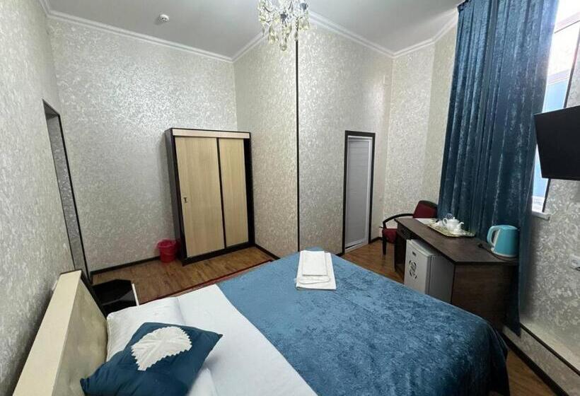 חדר סטנדרט יחיד, Ratmina