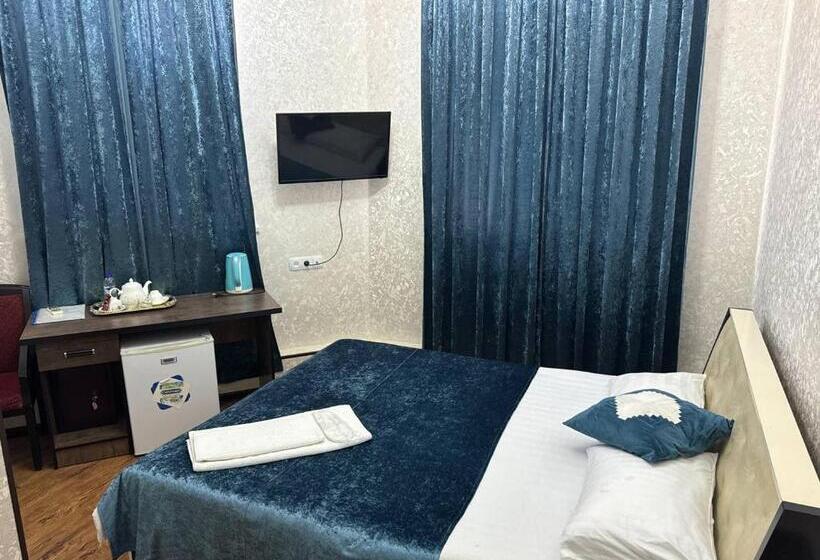 חדר סטנדרט יחיד, Ratmina