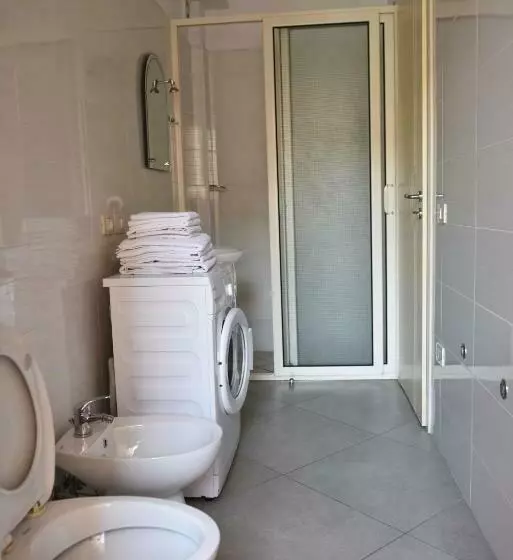Quarto Quádruplo Standard, Shkodra L