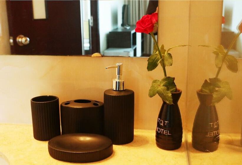 اتاق لوکس, Tqt