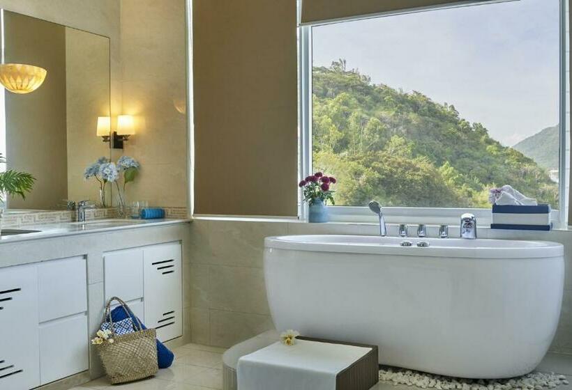 سوییت با چشم‌انداز کوه, The Wind Boutique Resort