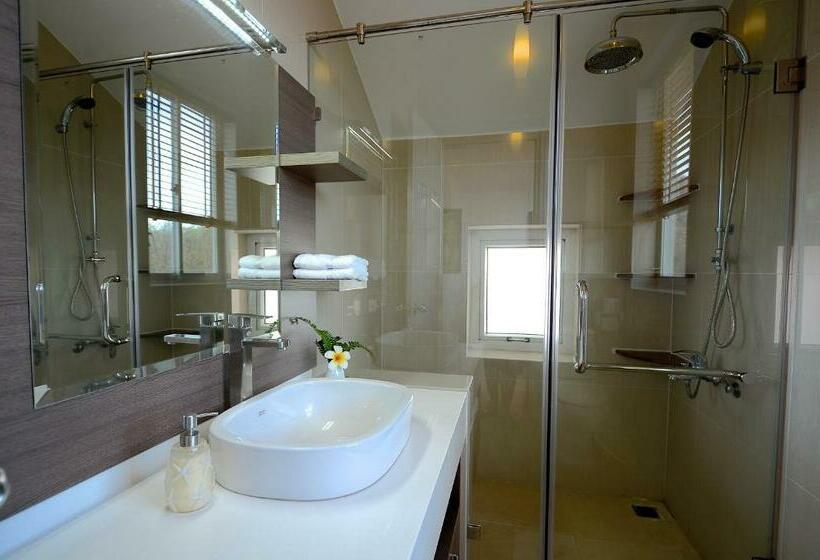 سوییت با چشم‌انداز کوه, The Wind Boutique Resort