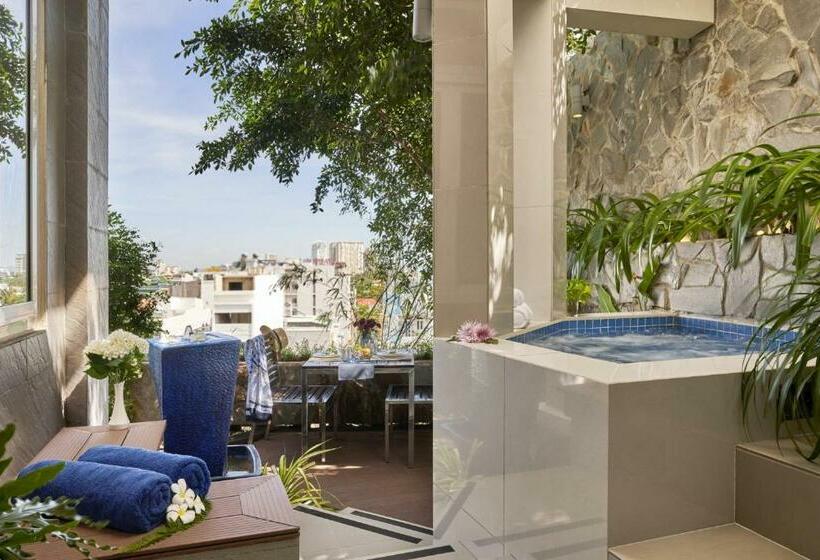 سوییت با چشم‌انداز کوه, The Wind Boutique Resort