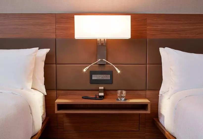 ２ダブルベッドのスタンダードルーム, Ac Hotel By Marriott Minneapolis Downtown
