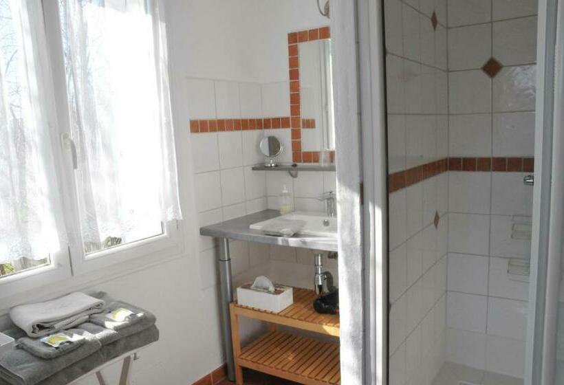 Дом 4 Спальни, Les Tilleuls D Elisée