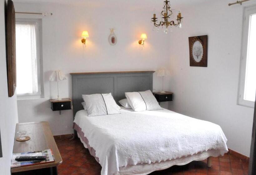 Дом 4 Спальни, Les Tilleuls D Elisée