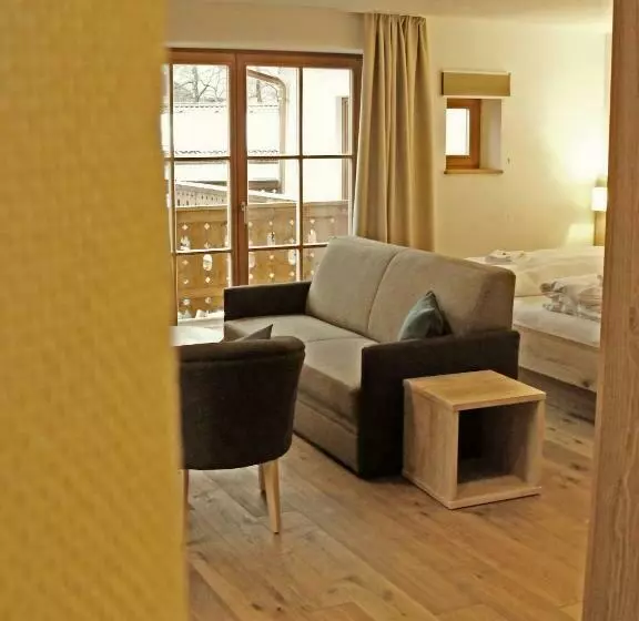 سوییت خانوادگی, Mammhofer Suite & Breakfast