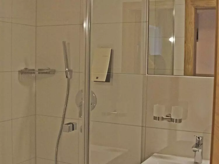 اتاق استاندارد یک نفره, Mammhofer Suite & Breakfast