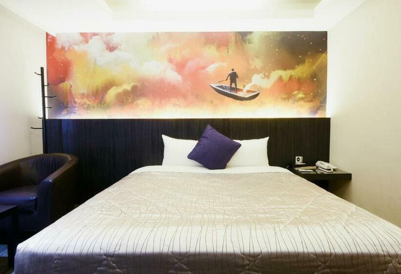 اتاق استاندارد, Carnival Motel