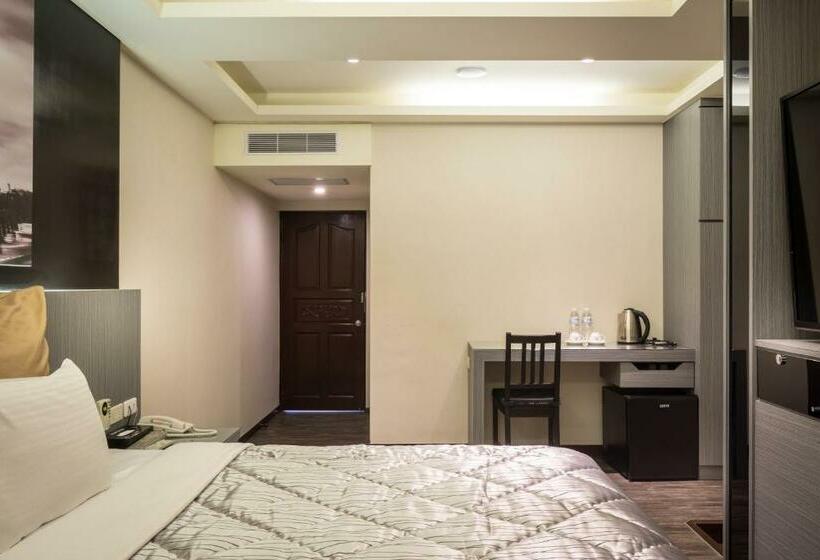 اتاق استاندارد, Carnival Motel