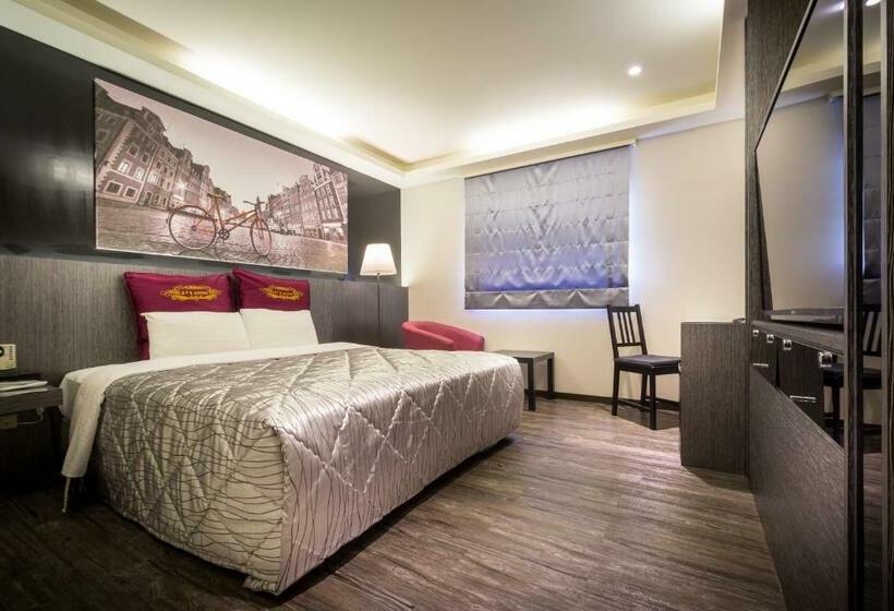 اتاق استاندارد, Carnival Motel