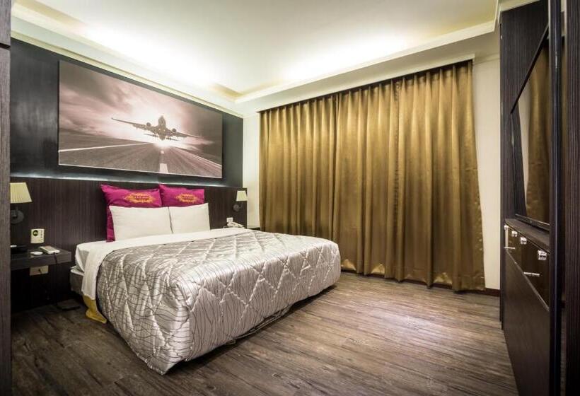 اتاق استاندارد با وان آب گرم, Carnival Motel