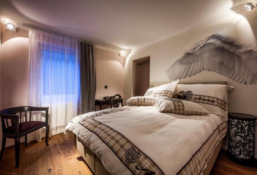 اتاق استاندارد یک نفره, Home Hotel Arosa