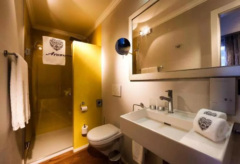 Juniorsviitti, Home Hotel Arosa