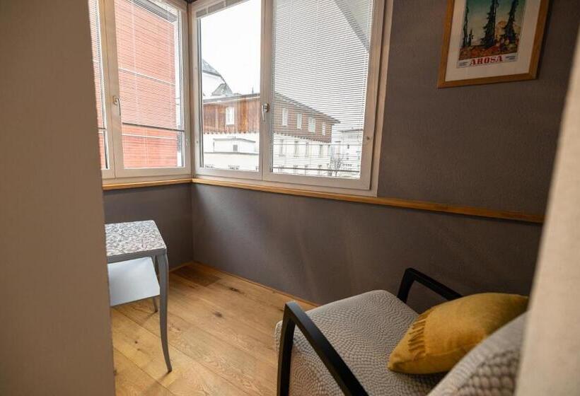 آپارتمان 2 خوابه, Home Hotel Arosa