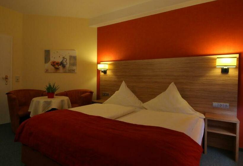 スタンダードルーム, Restaurant Weinberg