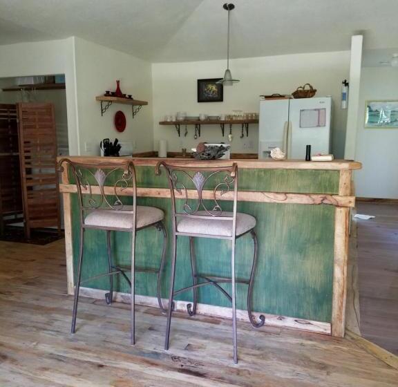 ファミリールーム, Aloha Crater Lodge