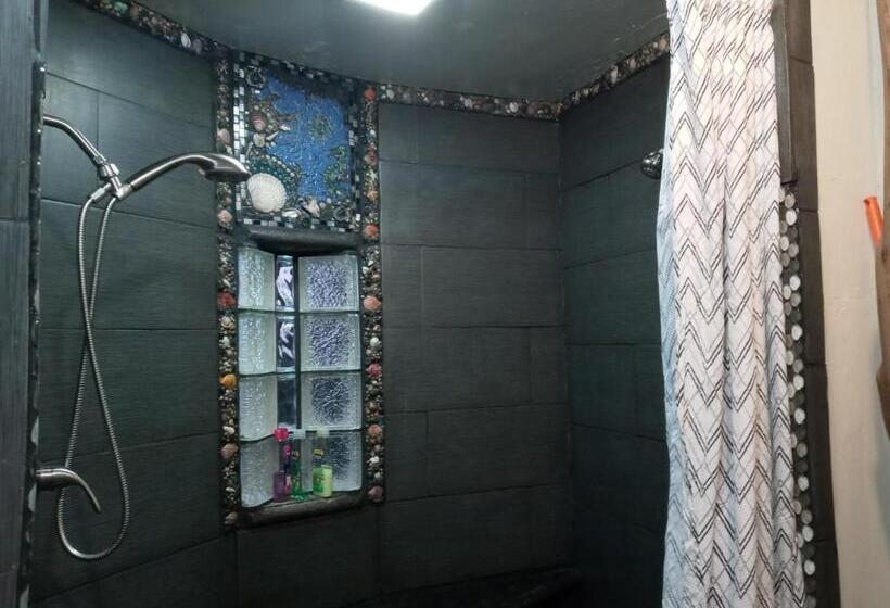 キングサイズベッドのスイートルーム, Aloha Crater Lodge