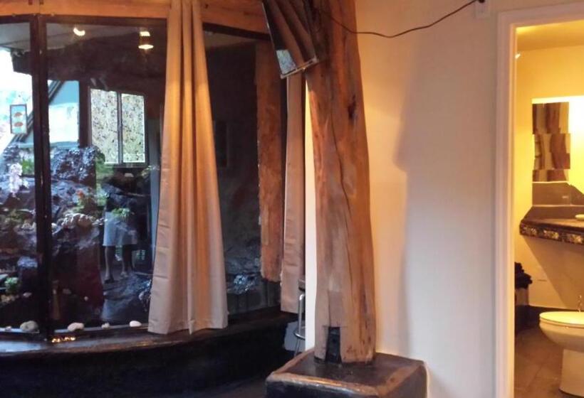 キングサイズベッドのスイートルーム, Aloha Crater Lodge