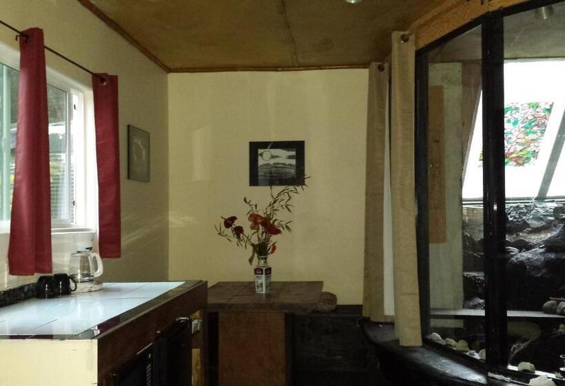 キングサイズベッドのスイートルーム, Aloha Crater Lodge