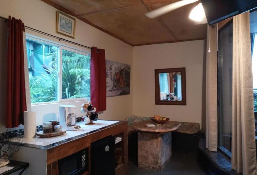 キングサイズベッドのスイートルーム, Aloha Crater Lodge