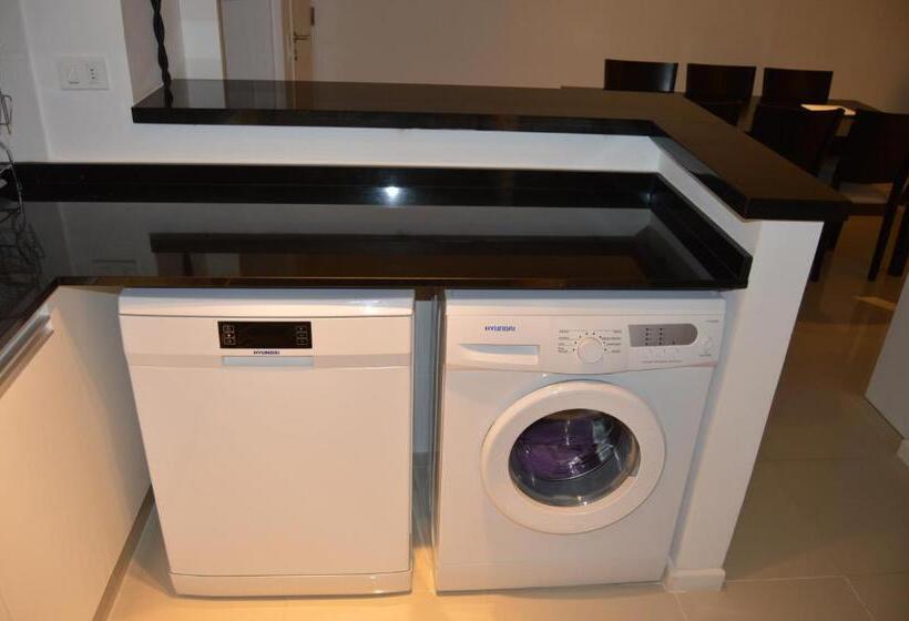 آپارتمان 1 خوابه با چشمانداز استخر, Arenas Del Mar