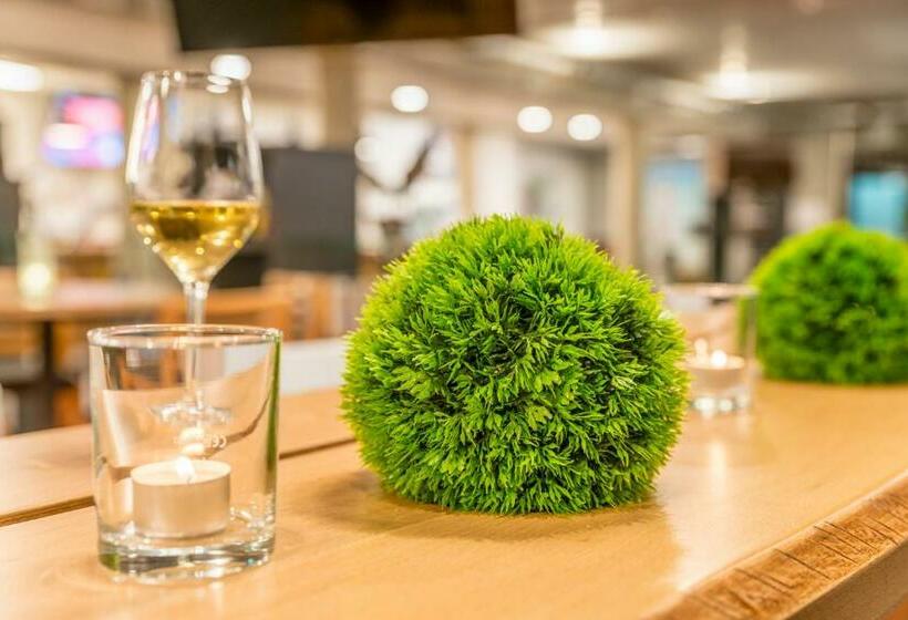 Quarto Standard para Deficientes, Hostel Art & Style