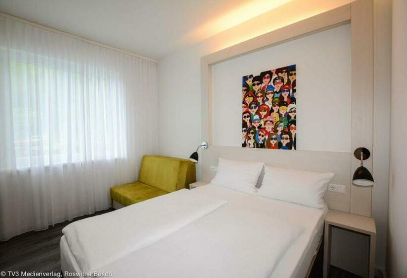 Quarto standard, Hostel Art & Style